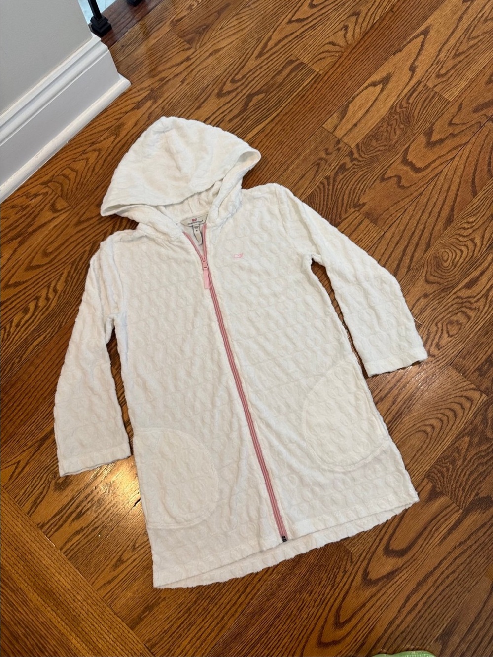 Vineyard vine girls white terry hooded long sleeve cover-up - Size M